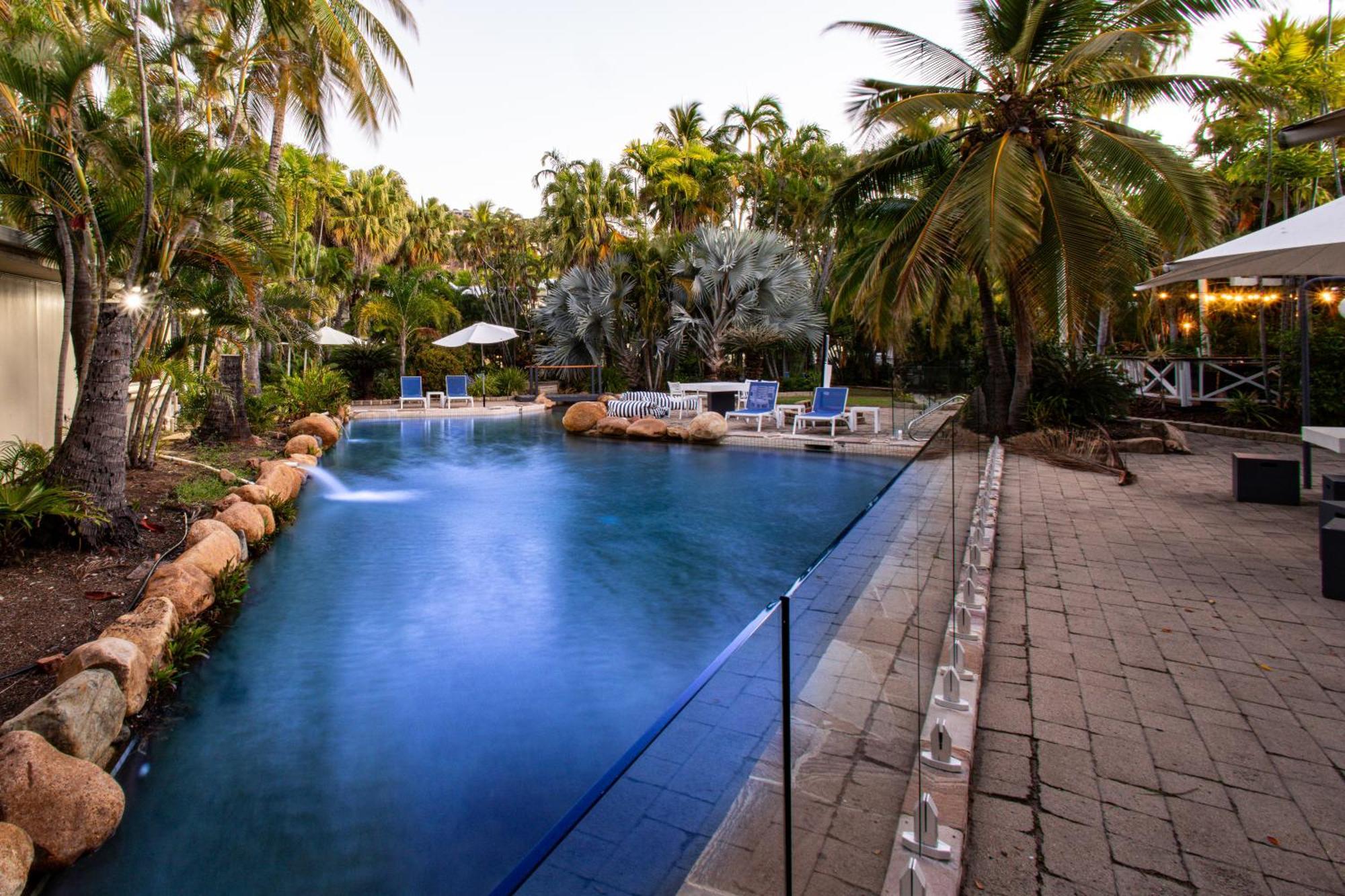 טאונסביל Seahaven Resort מראה חיצוני תמונה