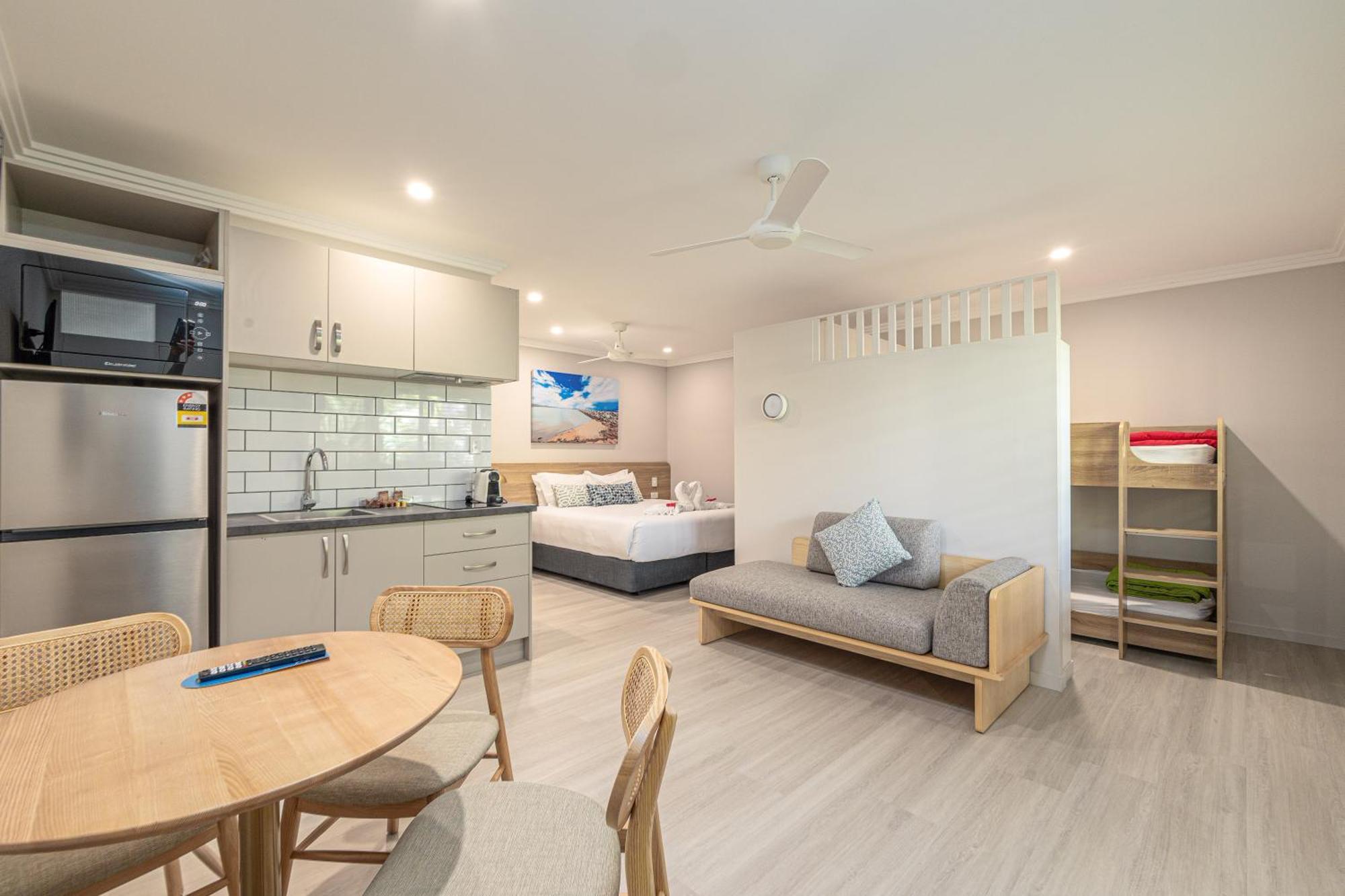 טאונסביל Seahaven Resort מראה חיצוני תמונה