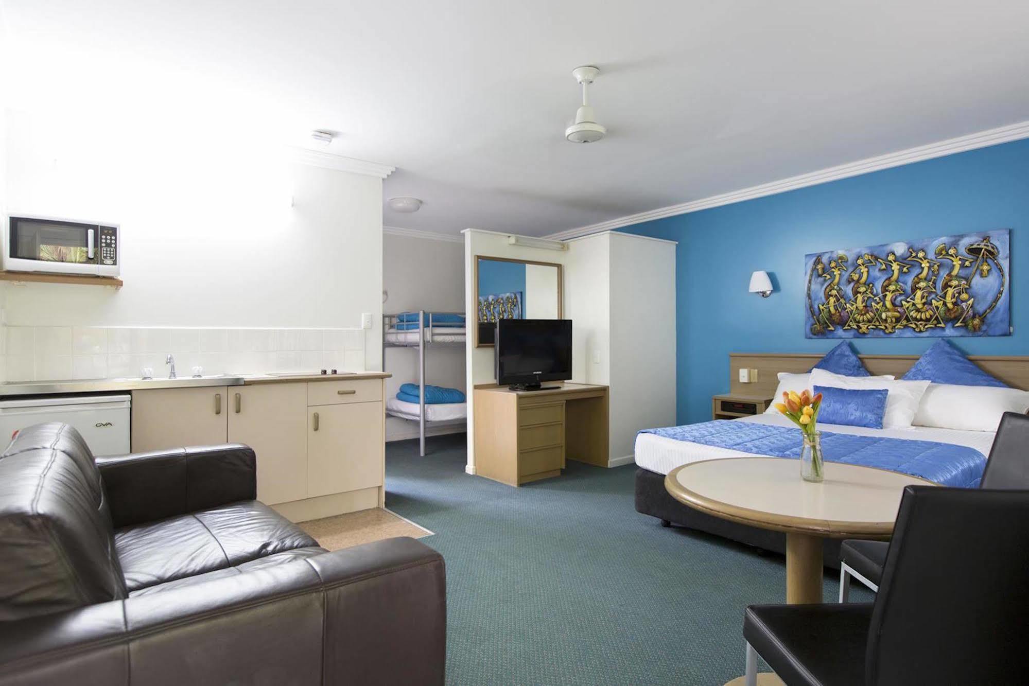 טאונסביל Seahaven Resort מראה חיצוני תמונה